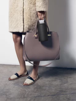 JET BIG BOTTLE 1L (32OZ) 11 JET BIG BOTTLE 1L (32OZ) -Bkr bkr glass water bottle 32oz jet 1l 32 oz bkjetpb s32ht 812746021917 33549126467755 scaled