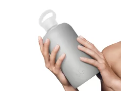 LONDON BIG BOTTLE 1L (32OZ) -Bkr bkr glass water bottle 32oz london 1l 32 oz gylndpb s32ht 812746020842 33549114540203 scaled